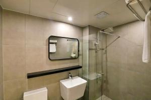 Koupelna v ubytování Hotel141