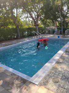 Bazén v ubytování Rock Garden Beach D19 Pool Villa nebo v jeho okolí