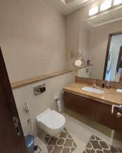 Kamar mandi di Apartment, Muscat Bay