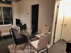 Gallery image of 1 Bedroom with Balcony in Calgary