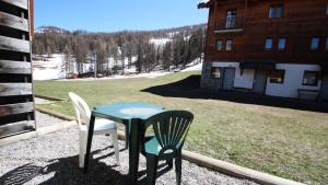 Imagen de la galería de Résidence Parc Aux Etoiles - CH17PAE - CHALET DUPLEX 2 CHAMBRE, TERRASSE ET BALCON MAE-2114, en Narreyroux