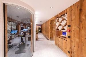 Televiisor ja/või meelelahutuskeskus majutusasutuses Hotel Arkadia - "Adults Only"