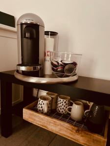 Coffee and tea making facilities at Hesp Guest House