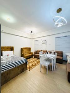 Χώρος καθιστικού στο Starlight Suites +49 φωτογραφίες