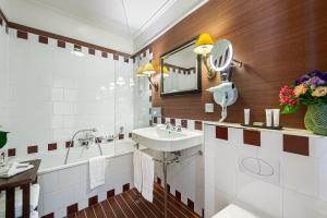 Bilik mandi di Kipling Manotel
