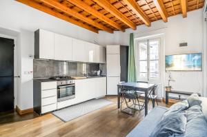 Kuchyňa alebo kuchynka v ubytovaní Milano Porta Venezia & Città Studi Apartment