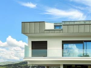 aominium building with a view of the sky at Flora Guest House in Marco de Canaveses