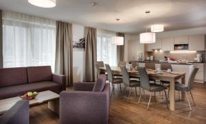 Część wypoczynkowa w obiekcie AlpenParks Hotel & Apartment Central Zell am See
