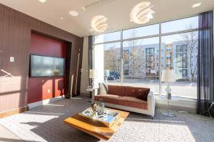 Posezení v ubytování Burlington 1br w gym wd nr dining shops BOS-978