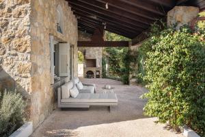 Χώρος καθιστικού στο Constantin Villa by Halkidiki Villas +4 φωτογραφίες