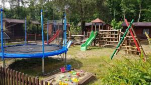 Imagen de la galería de Domki Przy Lesie, en Stegna