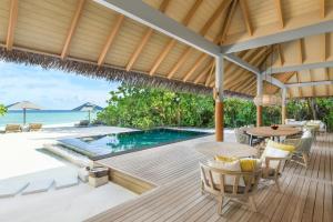 Bazén v ubytování Vakkaru Maldives - 30 percent off on seaplane transfers for stays until 19 Dec 2025 nebo v jeho okolí