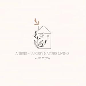 un logotipo para una residencia de ancianos con una casa en Anesis Comfort Nature Living, 