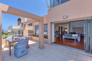 A balcony or terrace at Unlimited Blue