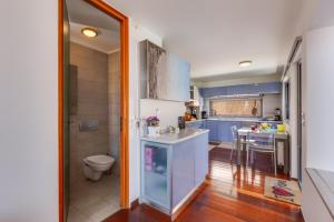 A kitchen or kitchenette at Unlimited Blue