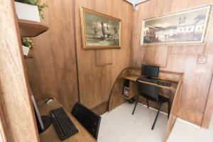 TV a/nebo společenská místnost v ubytování Hotel JB