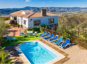 Πισίνα στο ή κοντά στο Casa la viña de la tireta
