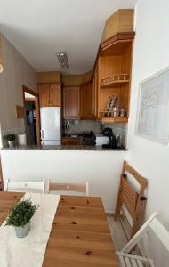 Kuchyň nebo kuchyňský kout v ubytování APARTAMENTO PEÑISCOLA