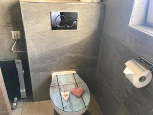 Koupelna v ubytování Almchalet Zillertal