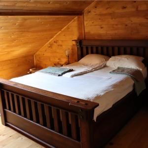 En eller flere senge i et værelse på panorama house dulene