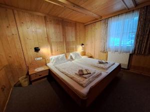Postel nebo postele na pokoji v ubytování Apartment Christoph-1 by Interhome