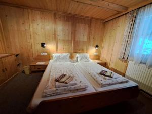 Postel nebo postele na pokoji v ubytování Apartment Christoph-1 by Interhome