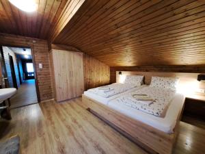 Postel nebo postele na pokoji v ubytování Apartment Christoph-1 by Interhome