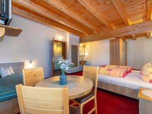 Posedenie v ubytovaní Apartment Grissemann by Interhome