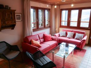 Posezení v ubytování Apartment Aragon T100 by Interhome