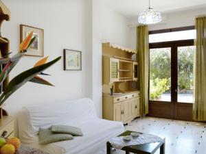 A bed or beds in a room at Apartment Ivano - PGI125 by Interhome