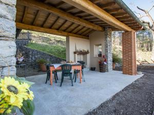 A garden outside Holiday Home Le Bore - CNG122 by Interhome