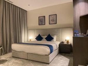 Letto o letti in una camera di فندق سافوي جدة Savoye Hotel