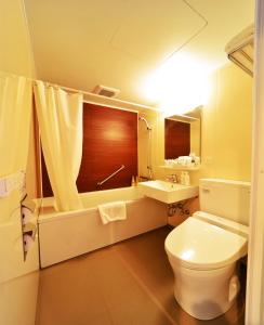 A bathroom at Kushiro Century Castle Hotel