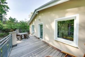 Ein Balkon oder eine Terrasse in der Unterkunft Meer & Wald Wellness Appartements