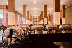 Gallery image of Phi Phi Cliff Beach Resort-SHA Plus in Phi Phi Don