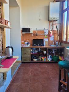 Cucina o angolo cottura di Friends Hostel