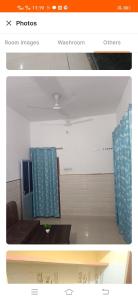 Faizābād的住宿－Blessing Home stay，一张配有沙发和蓝色窗帘的房间的照片