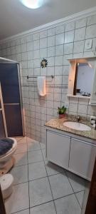 Apartamento beira mar tesisinde bir banyo