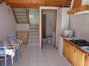 A kitchen or kitchenette at Au Pied du Cognelot