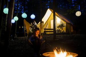 Majutusasutuse Huttopia Sutton külastajad
