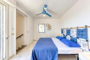 Postel nebo postele na pokoji v ubytování Appartamento fronte mare con vista mare