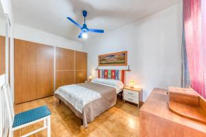 Postel nebo postele na pokoji v ubytování Appartamento fronte mare con vista mare