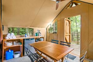 Fotografie z fotogalerie ubytování Huttopia Lake George - Adirondacks v destinaci Lake Luzerne