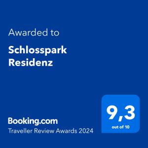 Certifikat, nagrada, logo ili neki drugi dokument izložen u objektu Schlosspark Residenz