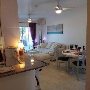 Χώρος καθιστικού στο location appartement isla plana espagne