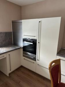 Afbeelding uit fotogalerij van Apartment with top kitchen and 3 sleeping rooms in Untermeitingen
