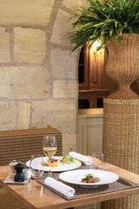 Nourriture dans l'hôtel ou à proximité