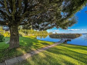 Φυσικό τοπίο κοντά σε αυτή η παραθεριστική κατοικία +34 φωτογραφίες