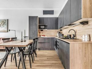 Køkken eller tekøkken på Holiday Home Villa aava by Interhome + 17 billeder