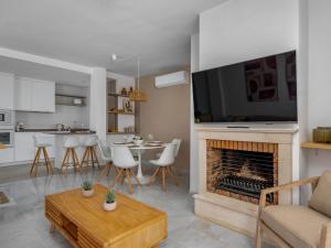 TV a/nebo společenská místnost v ubytování Apartment Ático Los Pelicanos by Interhome + 23 fotografií